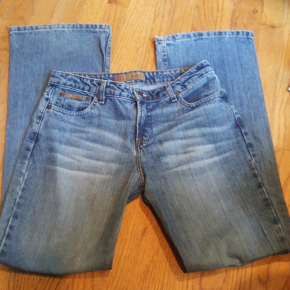 Vintage Lei flared low-rise jeans.